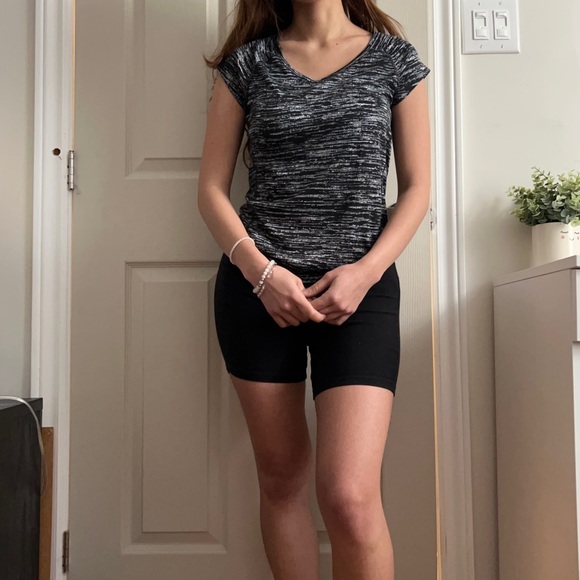 Nike Dri-Fit Tee - Picture 3 of 7